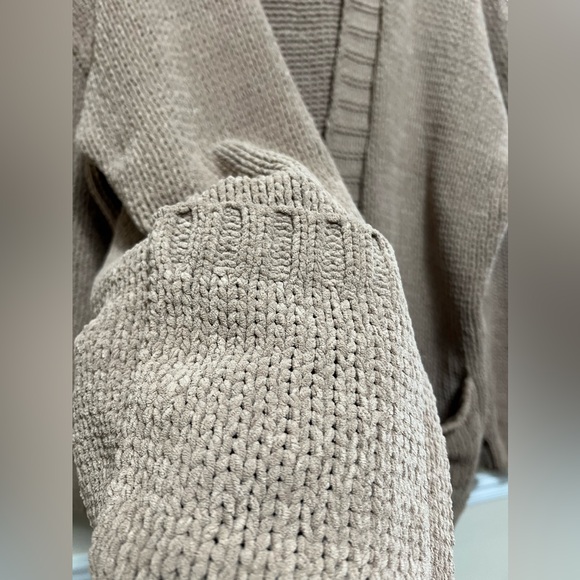 American Eagle Chenille Cardigan - Picture 4 of 6